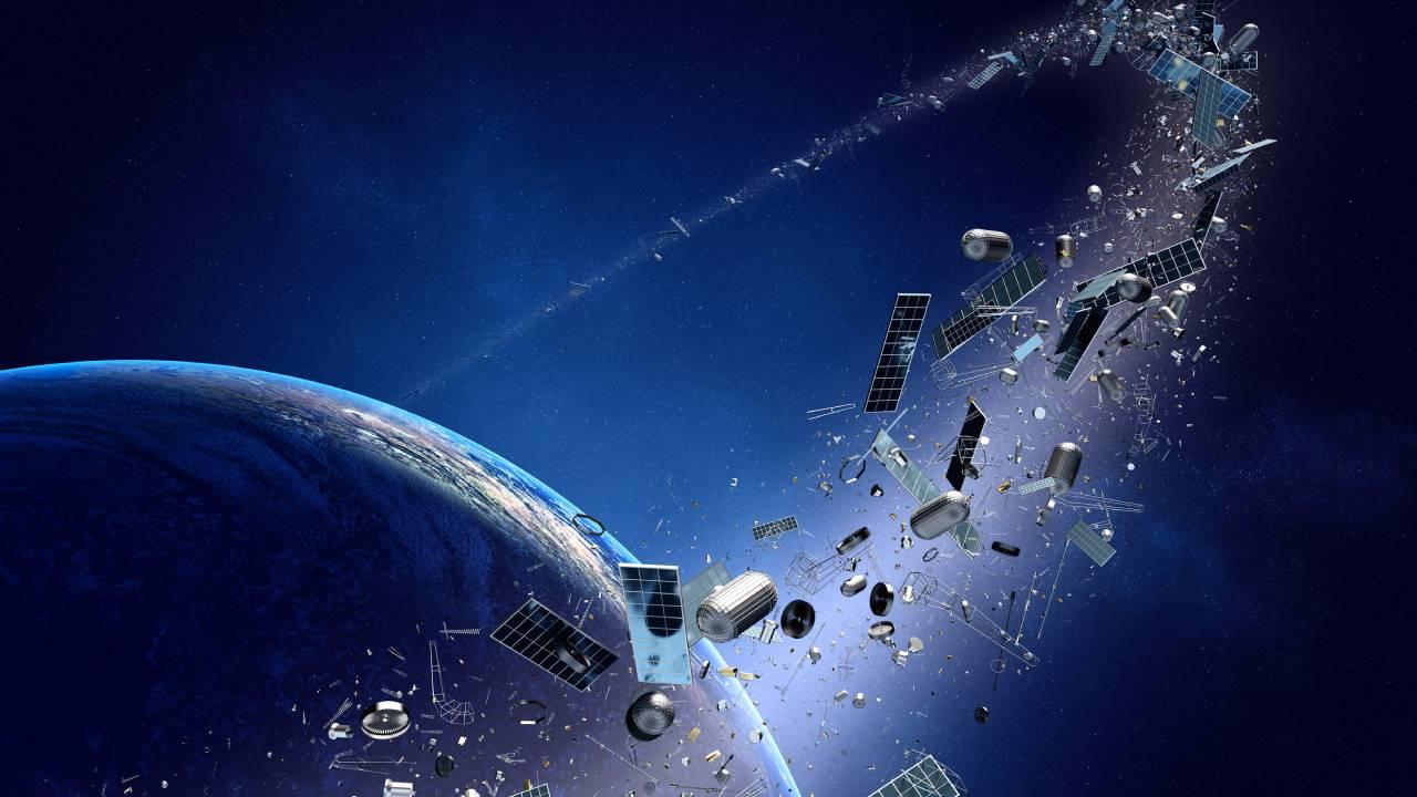 ESA: Dünya yörüngesinde çok fazla uzay çöpü birikti